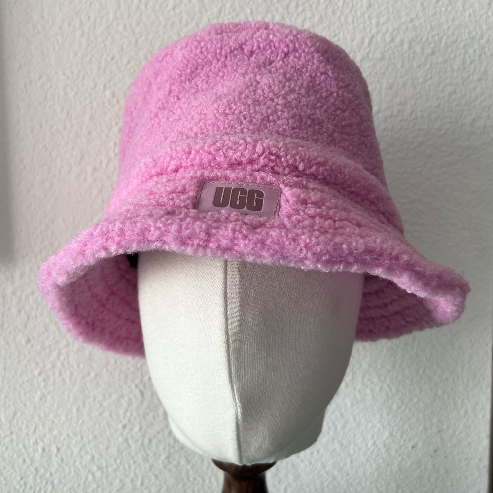 UGG Sherpa Bucket Hat